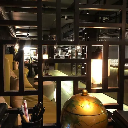 4 Kong Oscars Gate